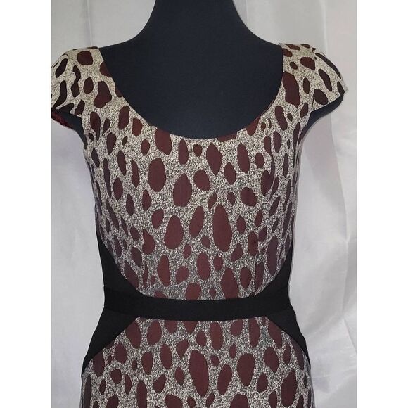 JAY GODFREY  classy sophisticated  Animal Print short cap sleeve Dress - Picture 7 of 11